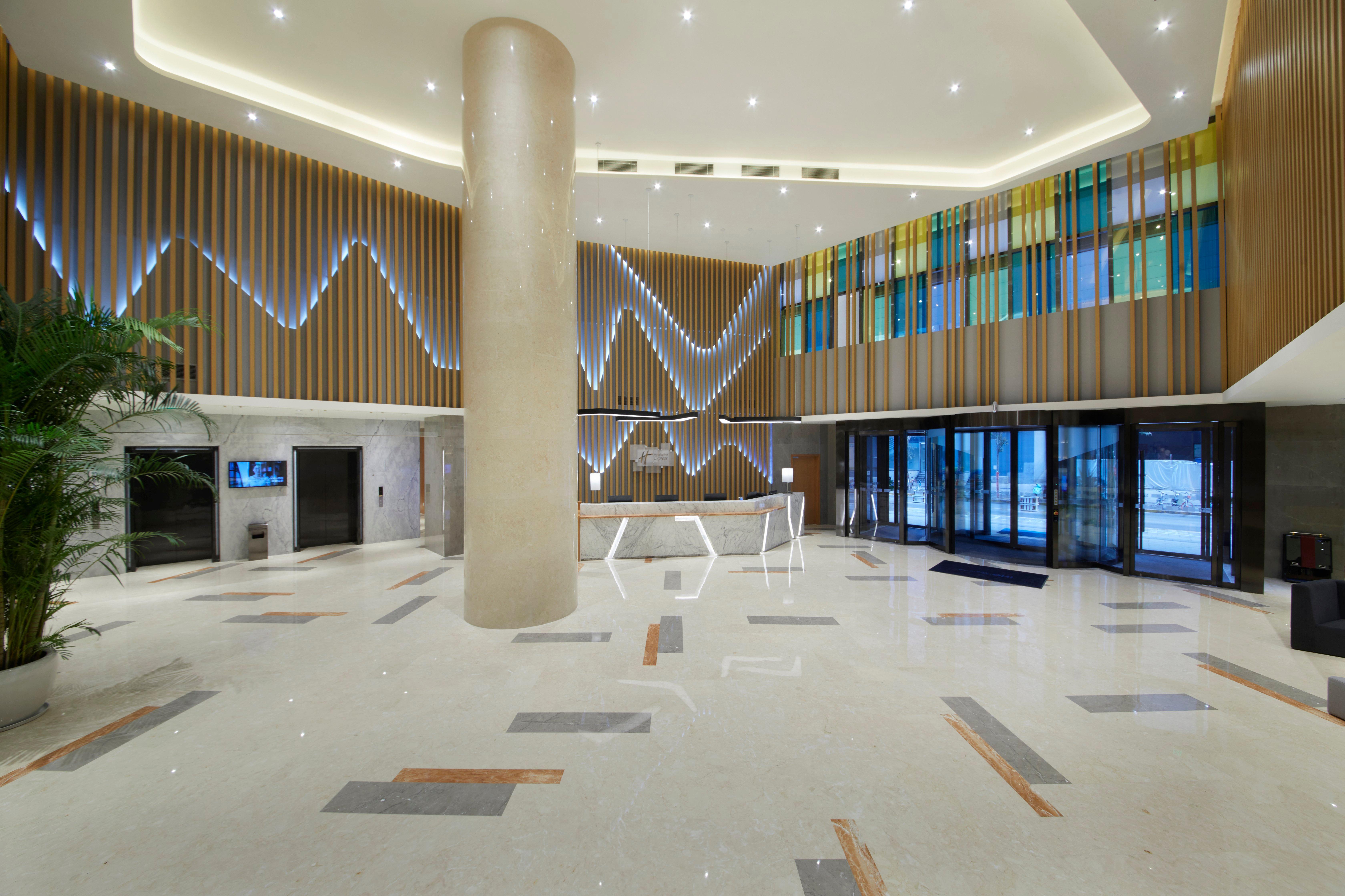 Holiday Inn Express Zhengzhou Zhengdong By Ihg Exteriér fotografie